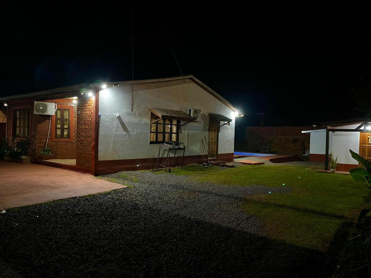 Dona Rosa Villa Puerto Iguazu Exterior photo