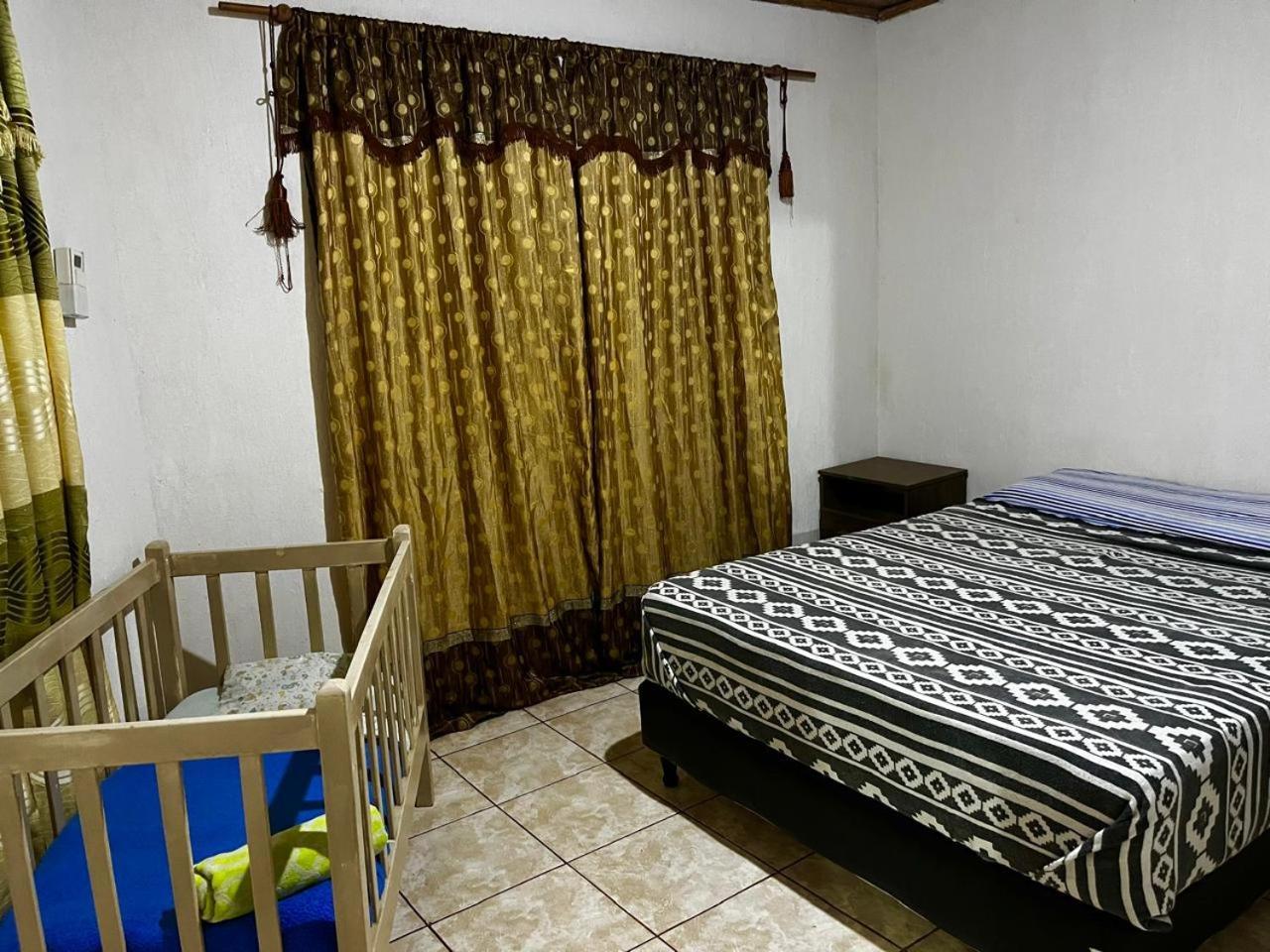 Dona Rosa Villa Puerto Iguazu Exterior photo